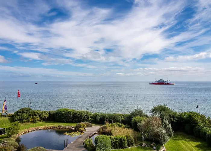 Semesterbostad Haus Watt'n Blick